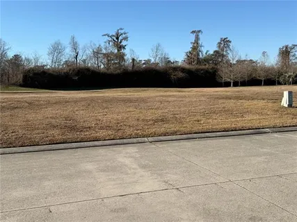 $125,900 | 8 Island Club Drive, New Orleans, LA 70131