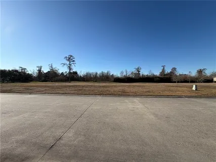 $125,900 | 8 Island Club Drive, New Orleans, LA 70131