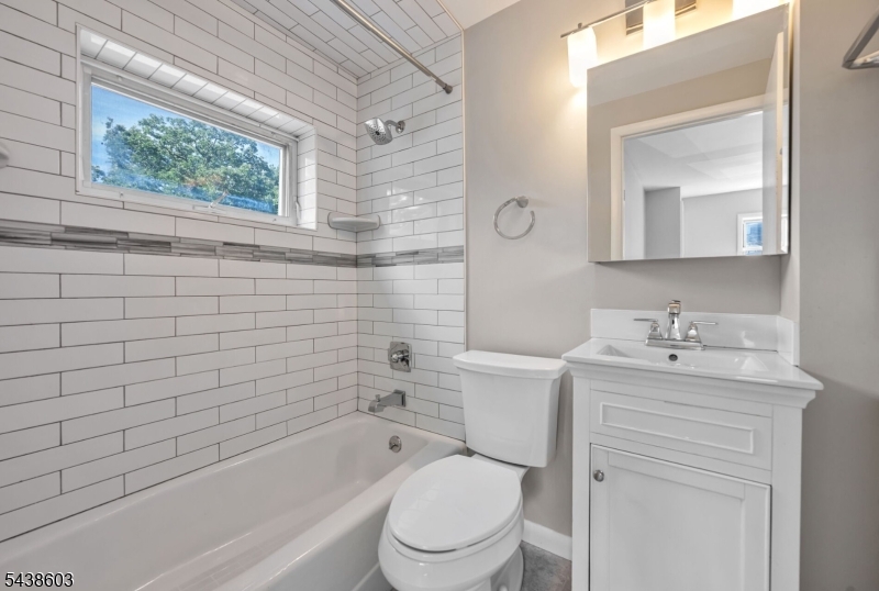 388 Main Street Little Falls, NJ 07424 - Photo 10 of 15