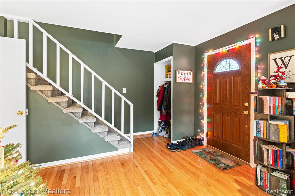 5005 Crooks Road, Unit 34 Royal Oak, MI 48073 - Photo 3 of 29
