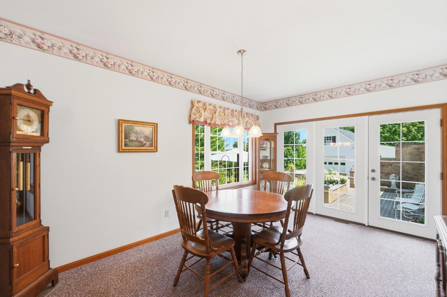 6596 Springdale Road Cincinnati, OH 45247 - Photo 16 of 81