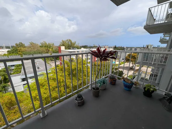 $1,800 | 1470 Northeast 125th Terrace, Unit 709, North Miami, FL 33161