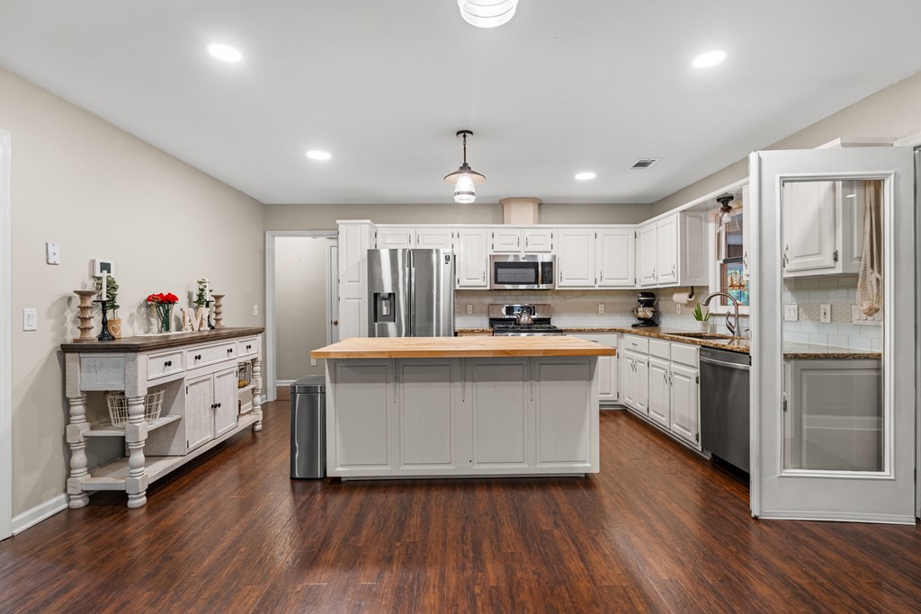 10897 Warm Springs Road Midland, GA 31820 - Photo 12 of 27