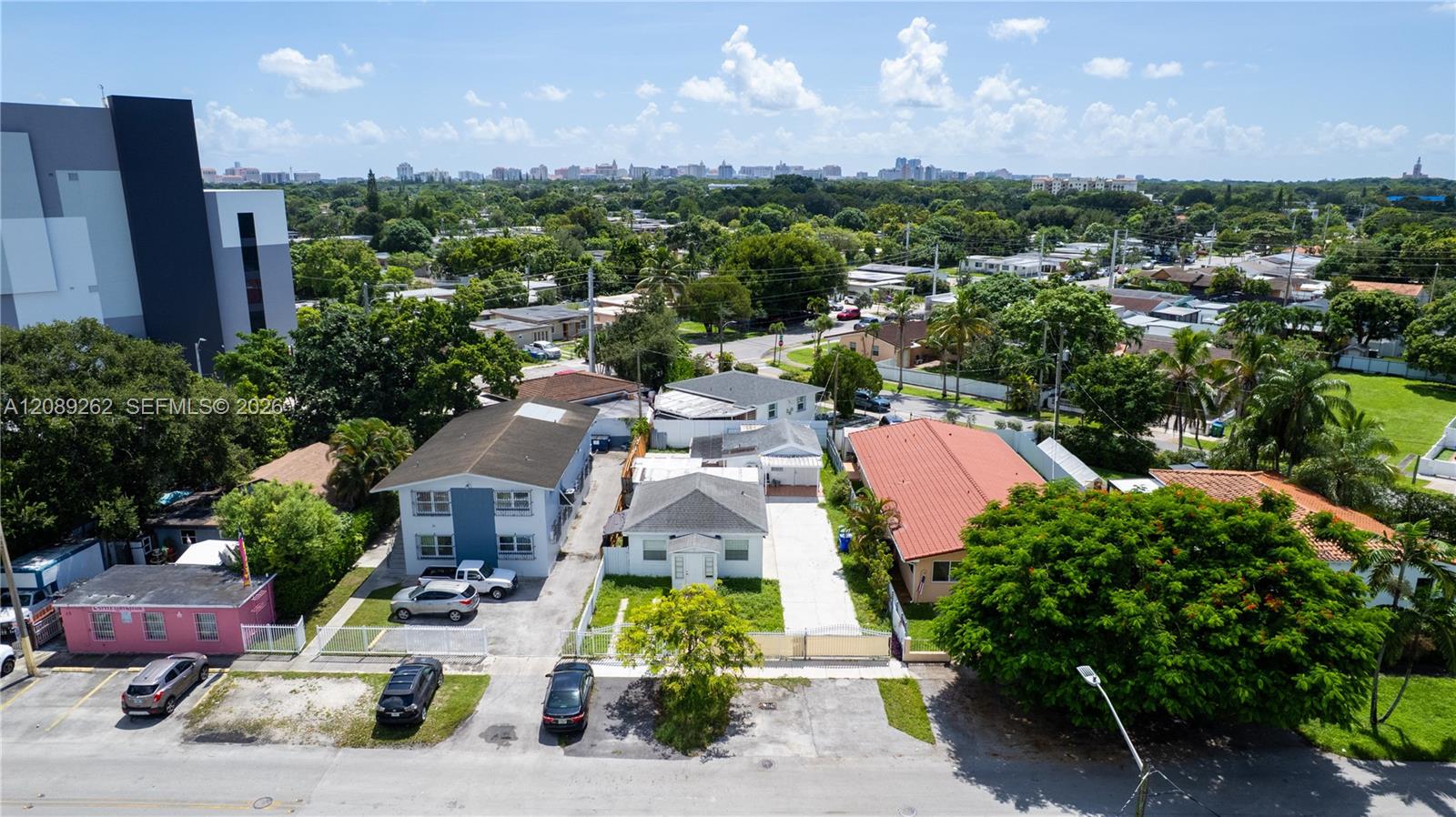 27 Southwest 55th Avenue Road, Unit F Miami, FL 33134 - Photo 2 of 30 Gallery Image 2