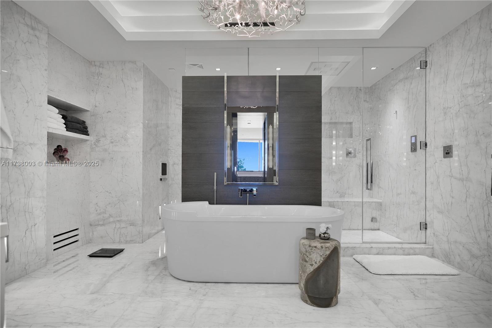 125 Ocean Drive, Unit PH Miami Beach, FL 33139 - Photo 23 of 56 a bathroom with a tub a sink and mirror