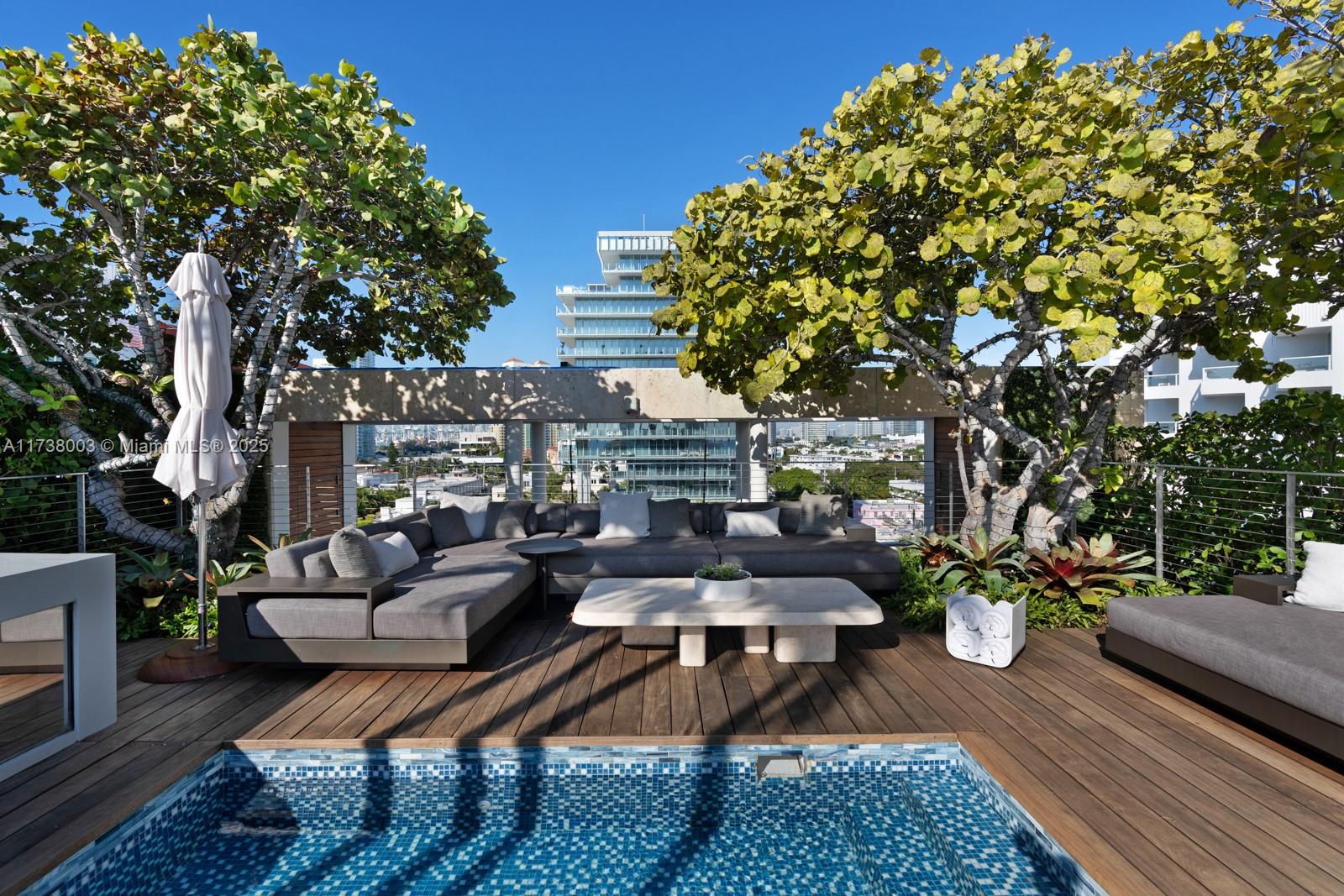 125 Ocean Drive, Unit PH Miami Beach, FL 33139 - Photo 44 of 56 a view of a patio in the backyard