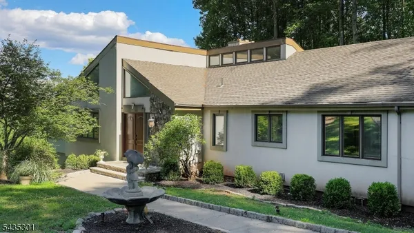 $1,499,000 | 2 Springdale Lane, Warren, NJ 07059
