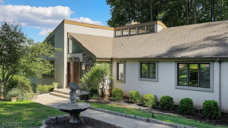 2 Springdale Lane Warren, NJ 07059 - Photo 1 of 31