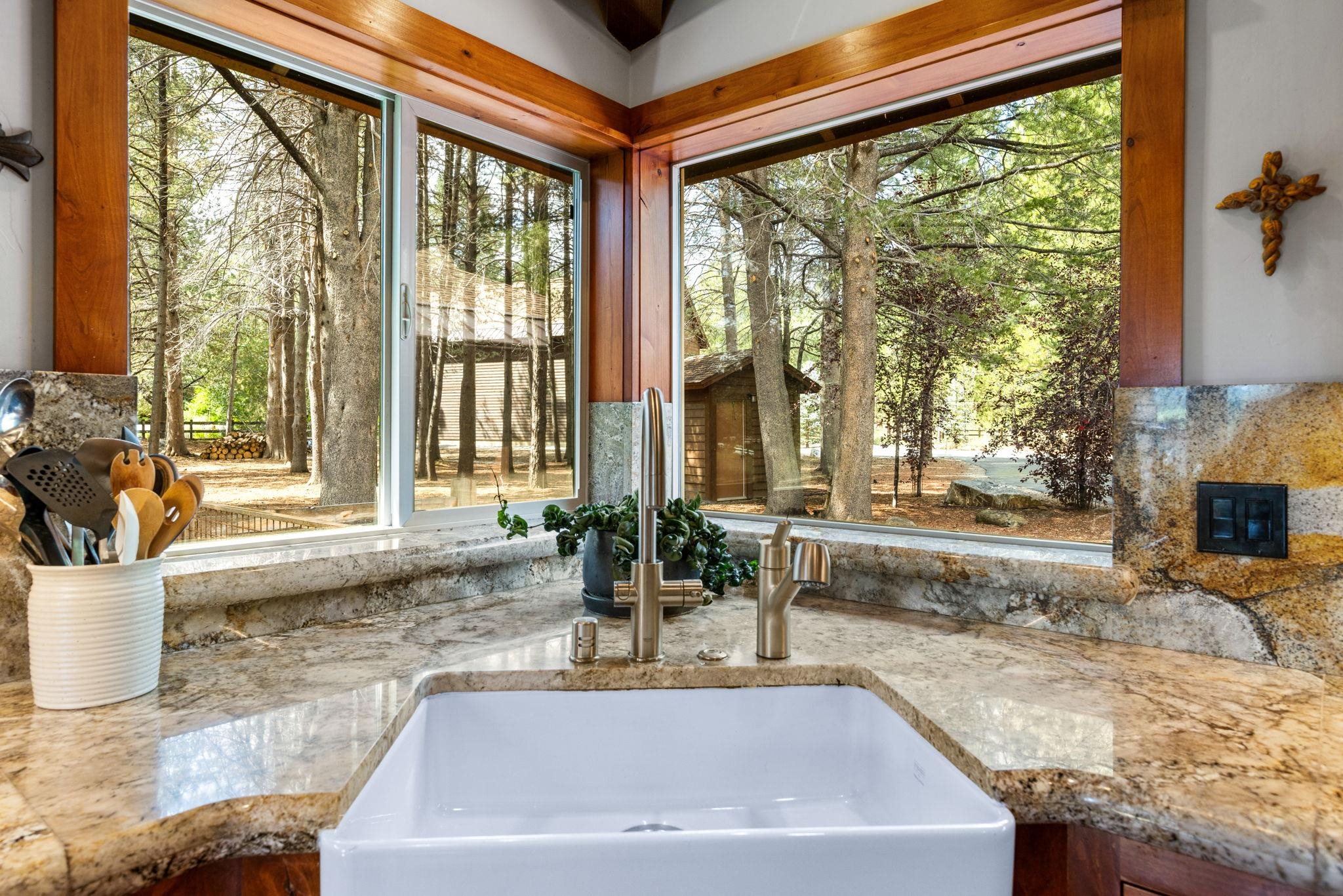 12261 Prosser Dam Road Truckee, CA 96161 - Photo 11 of 28