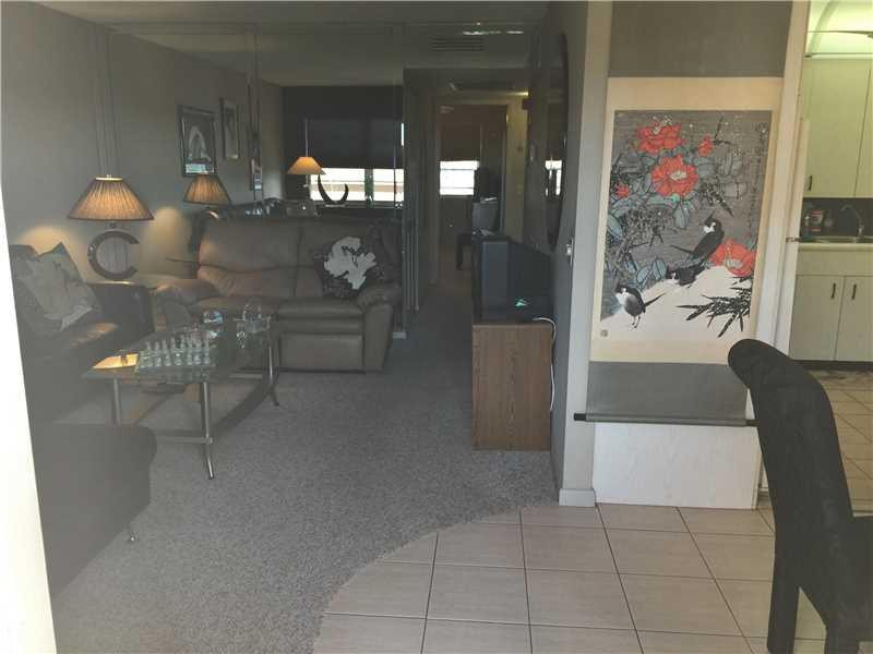 4098 Wolverton East, Unit 4098 Boca Raton, FL 33434 - Photo 21 of 32 Interior Space/Layout.