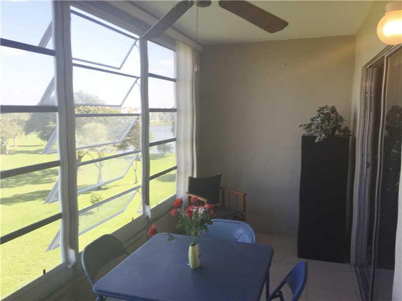 4098 Wolverton East, Unit 4098 Boca Raton, FL 33434 - Photo 4 of 32 Patio/Deck.