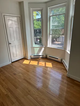 $3,800 | 506 East Broadway, Unit 4, Boston, MA 02127