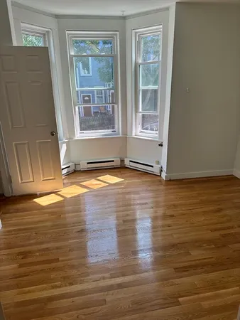 $3,800 | 506 East Broadway, Unit 4, Boston, MA 02127