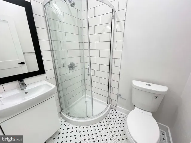 $1,000 | 309 South 60th Street, Unit 1, Philadelphia, PA 19143