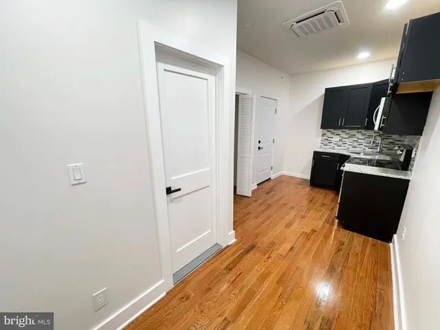 $1,000 | 309 South 60th Street, Unit 1, Philadelphia, PA 19143