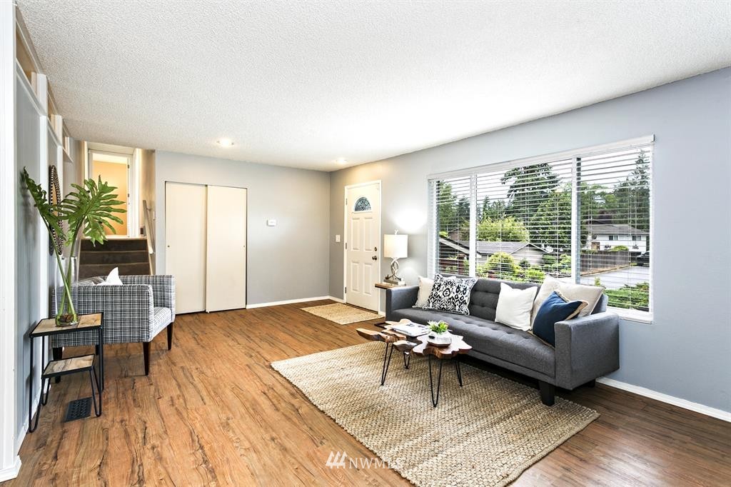 105 218th Place Southeast Bothell, WA 98021 - Photo 3 of 17