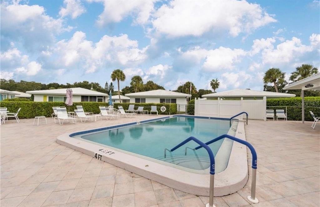 3950 Roxane Boulevard, Unit 2B Sarasota, FL 34235 - Photo 19 of 26