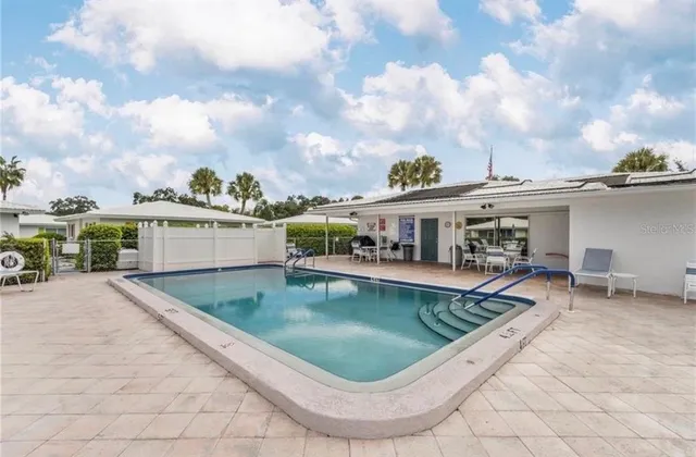 $1,300 | 3950 Roxane Boulevard, Unit 2B, Sarasota, FL 34235