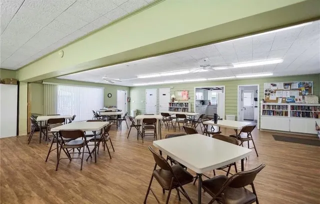 $1,300 | 3950 Roxane Boulevard, Unit 2B, Sarasota, FL 34235