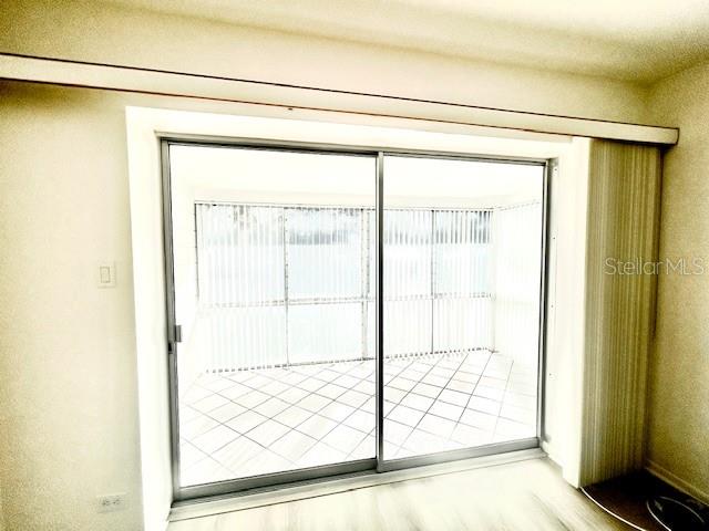 3950 Roxane Boulevard, Unit 2B Sarasota, FL 34235 - Photo 5 of 26