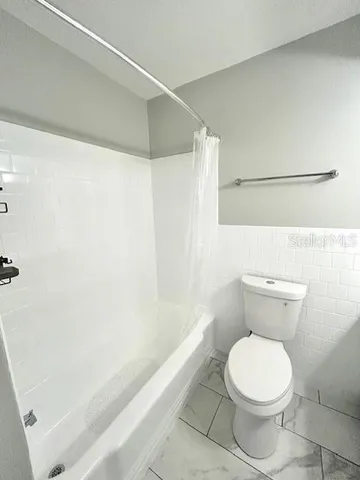 $1,300 | 3950 Roxane Boulevard, Unit 2B, Sarasota, FL 34235