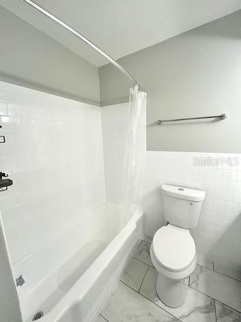 3950 Roxane Boulevard, Unit 2B Sarasota, FL 34235 - Photo 8 of 26