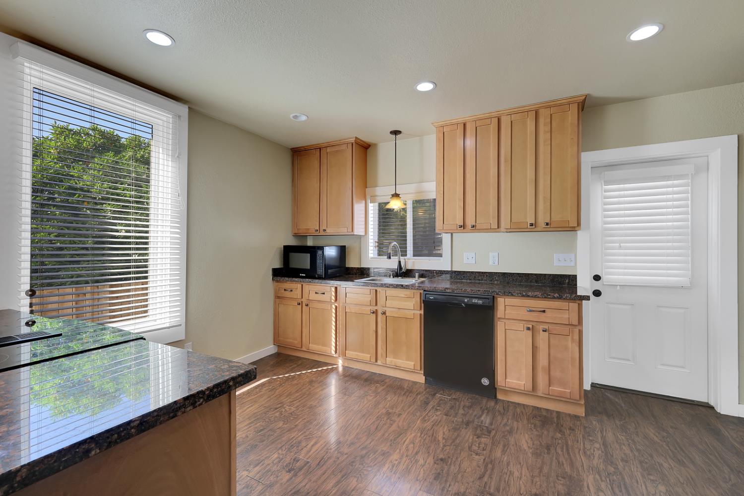 528 Clay Street Colusa, CA 95932 - Photo 14 of 36 Kitchen