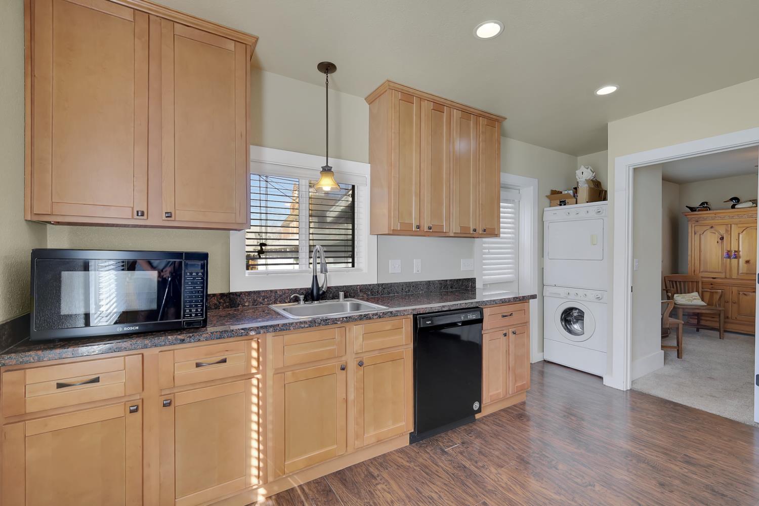 528 Clay Street Colusa, CA 95932 - Photo 17 of 36 Kitchen