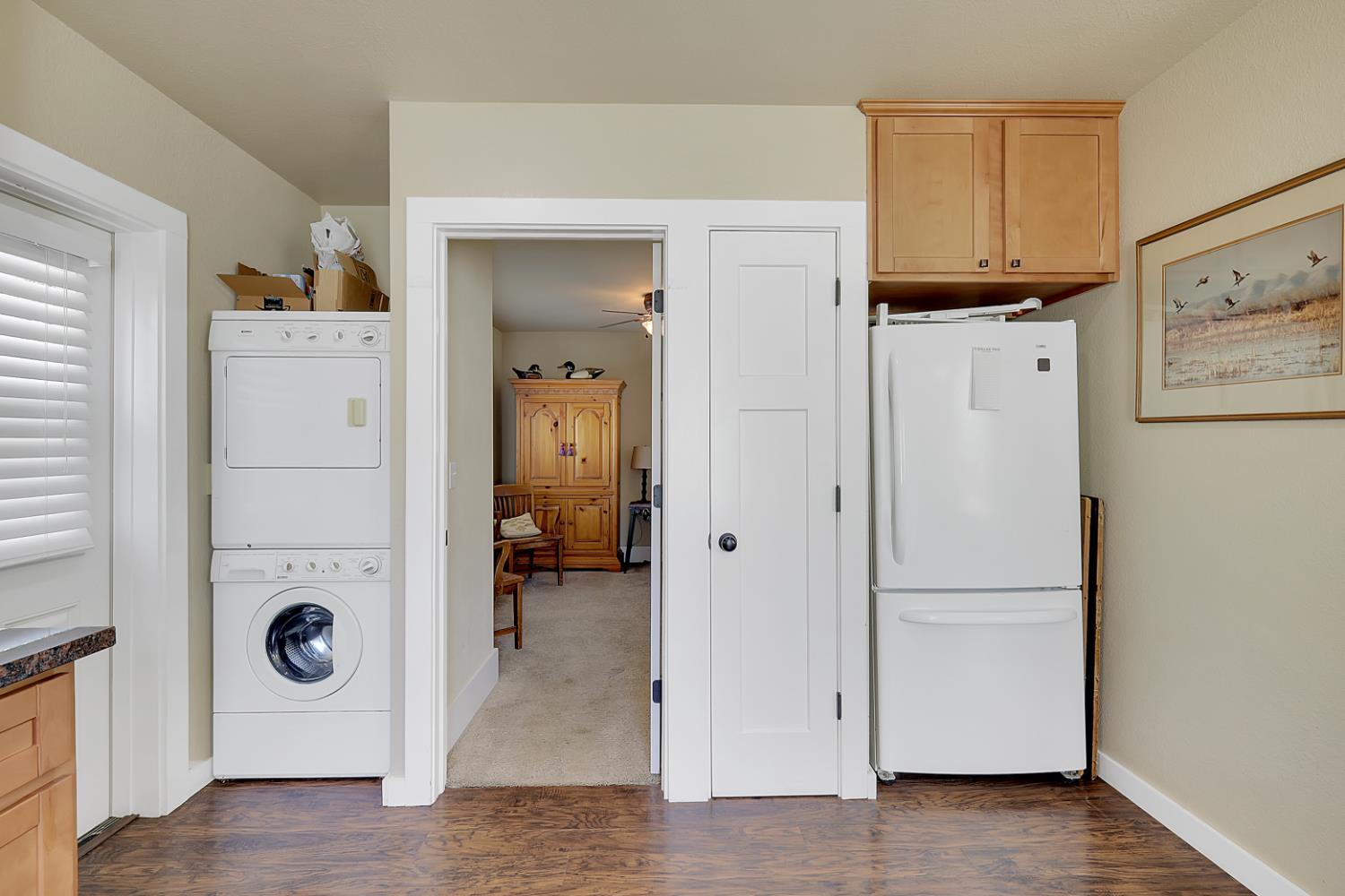 528 Clay Street Colusa, CA 95932 - Photo 18 of 36 Laundry in kitchen
