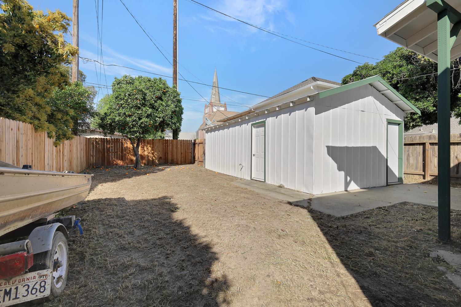528 Clay Street Colusa, CA 95932 - Photo 29 of 36 Detached garage