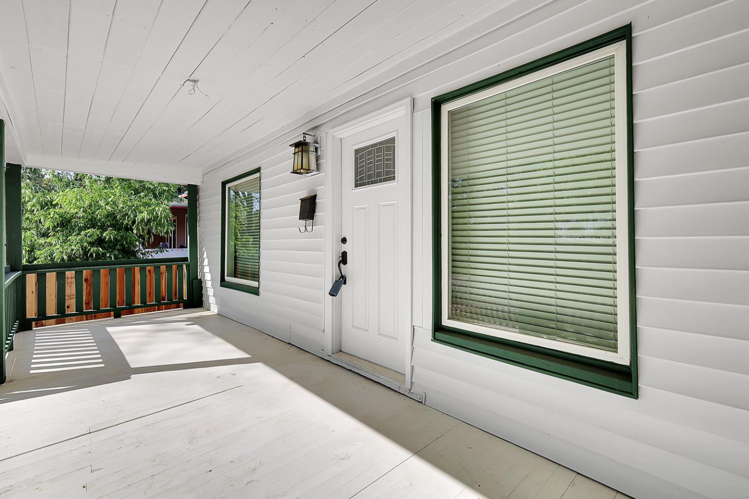 528 Clay Street Colusa, CA 95932 - Photo 4 of 36 Front Porch