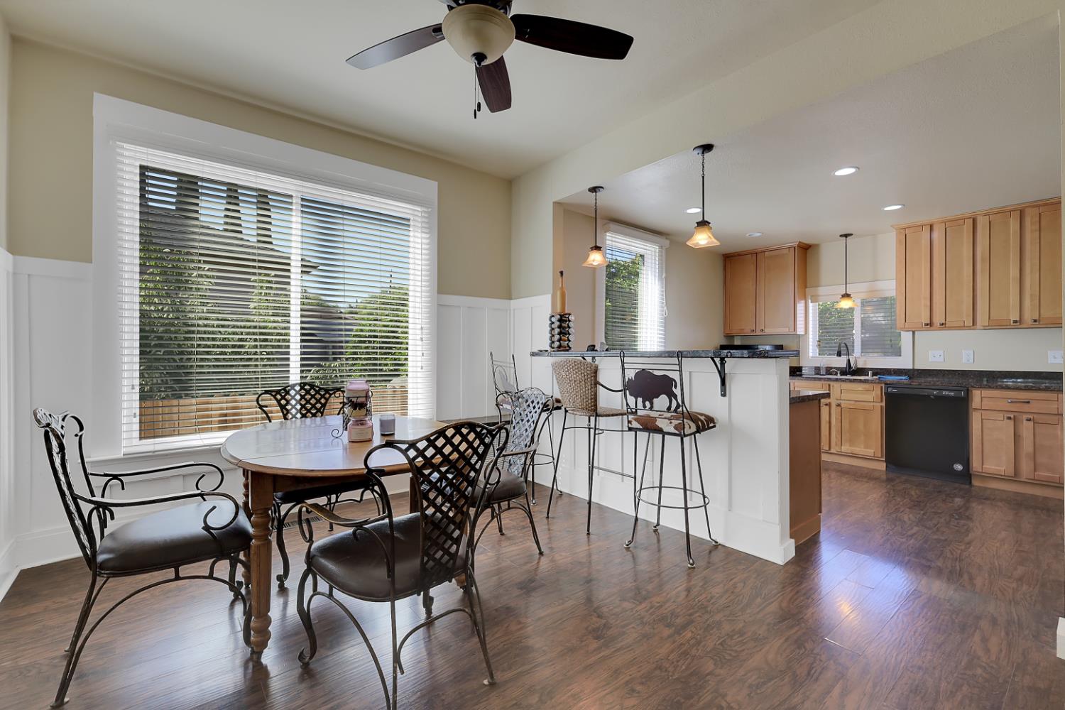 528 Clay Street Colusa, CA 95932 - Photo 10 of 36 Dining Room