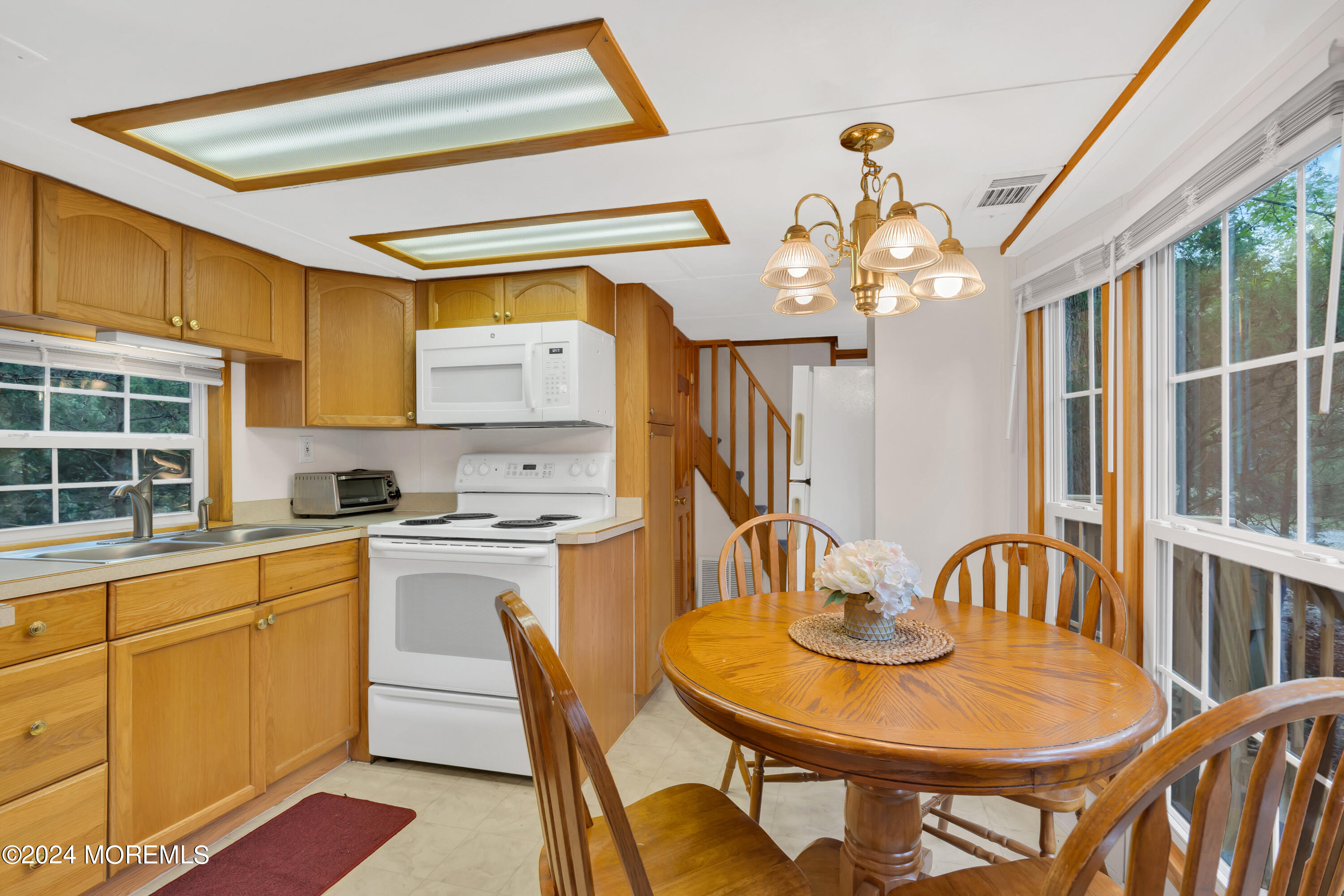 724 Monmouth Road, Unit 24 Cream Ridge, NJ 08514 - Photo 8 of 23 007_dsc02778