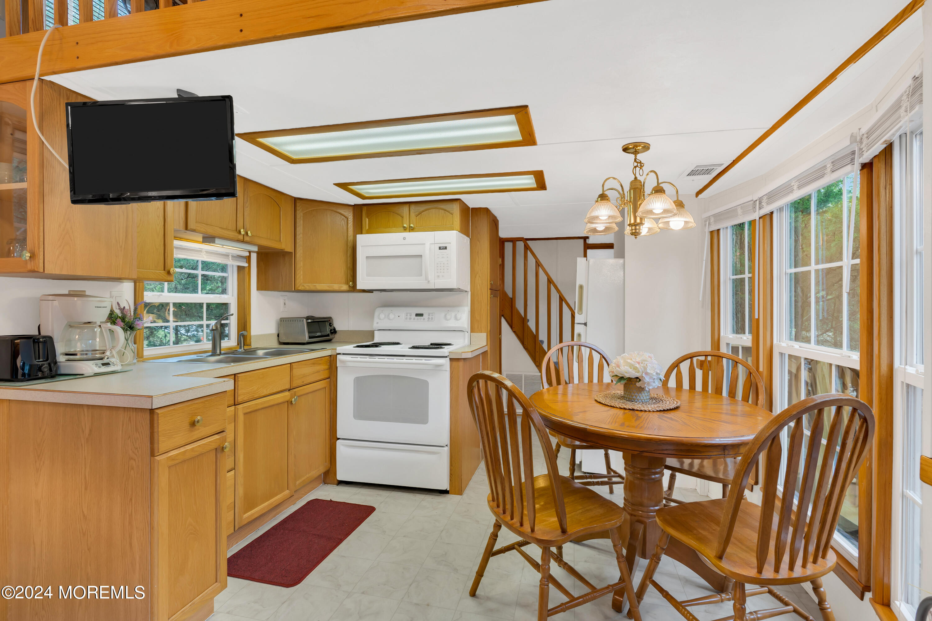 724 Monmouth Road, Unit 24 Cream Ridge, NJ 08514 - Photo 9 of 23 008_dsc02783