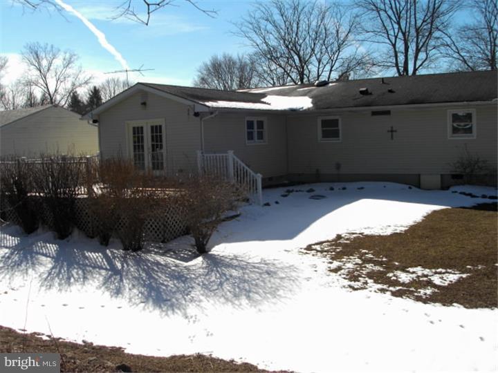 170 Greenbriar Road Hartly, DE 19953 - Photo 12 of 14 Deck