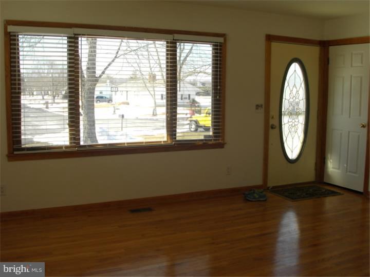 170 Greenbriar Road Hartly, DE 19953 - Photo 5 of 14 Living Room