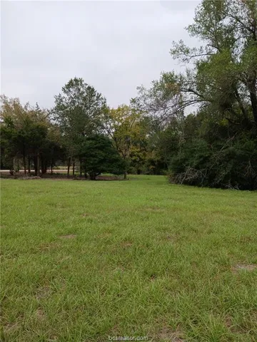 a view of outdoor space with mountain view