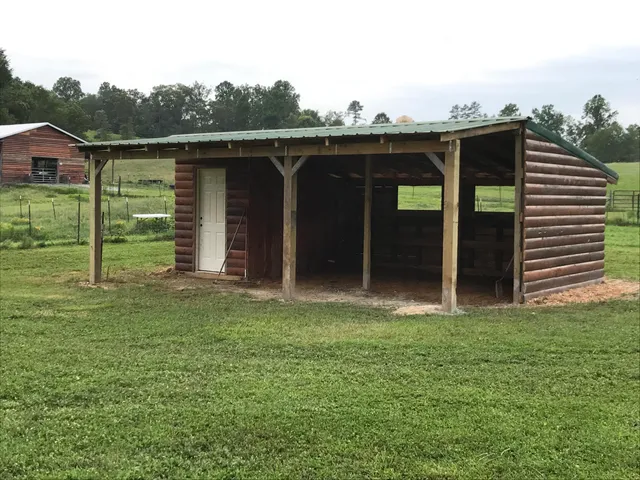 $699,900 | 1570 Halls Valley Road, Trion, GA 30753