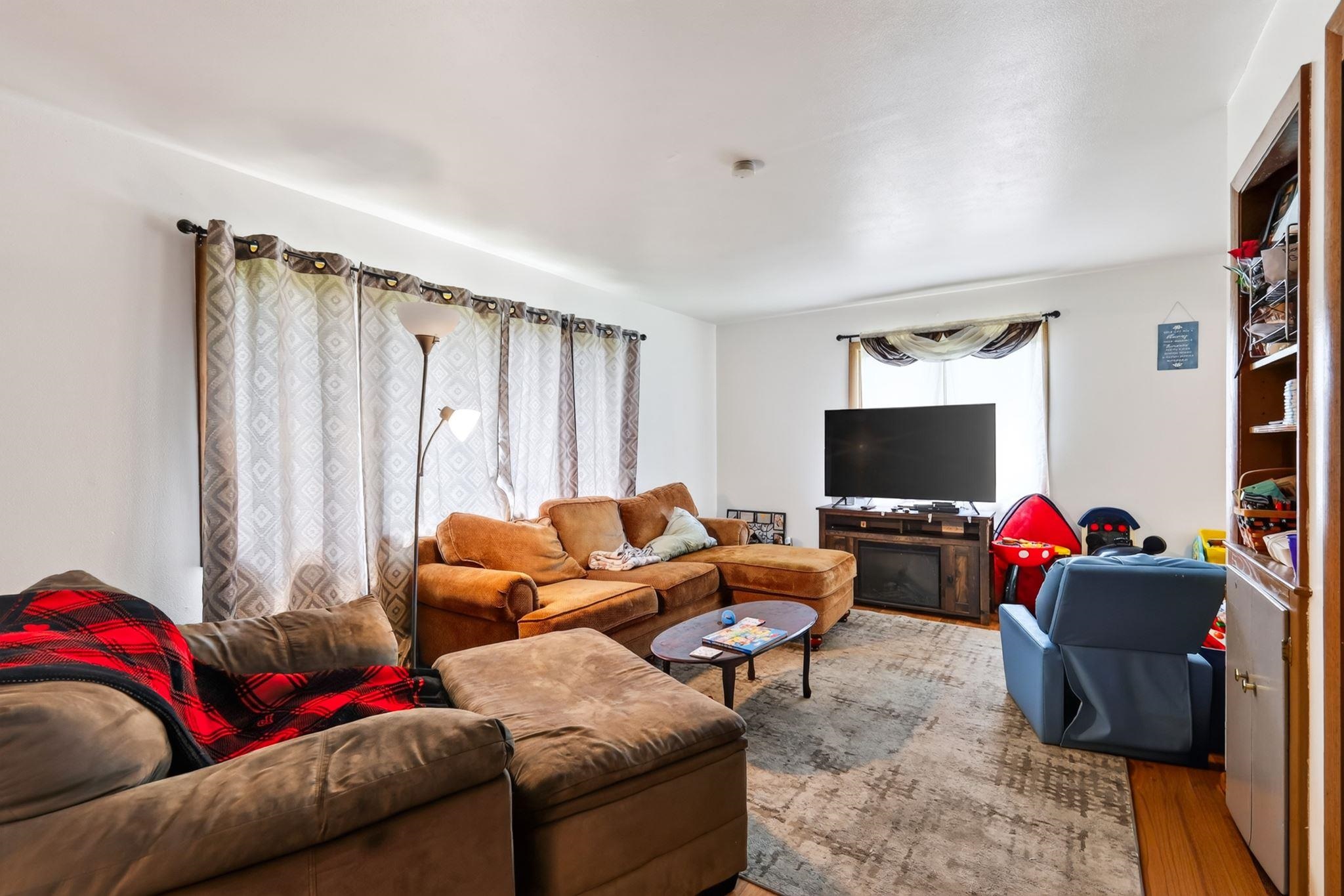2114-2116 Lake Point Drive Madison, WI 53713 - Photo 7 of 40 Gallery Image 7