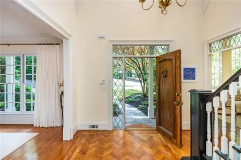 $1,995,000 | 3 Powers Chase Circle Northwest, Atlanta, GA 30327