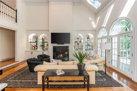 $1,995,000 | 3 Powers Chase Circle Northwest, Atlanta, GA 30327