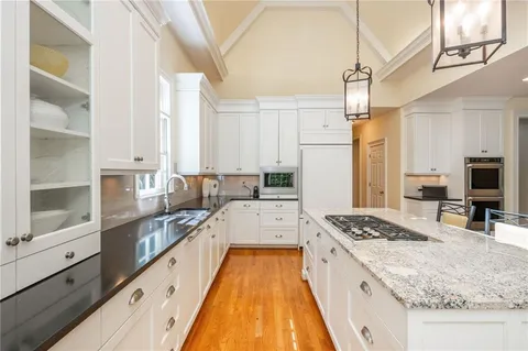 $1,995,000 | 3 Powers Chase Circle Northwest, Atlanta, GA 30327