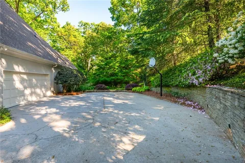 $1,995,000 | 3 Powers Chase Circle Northwest, Atlanta, GA 30327