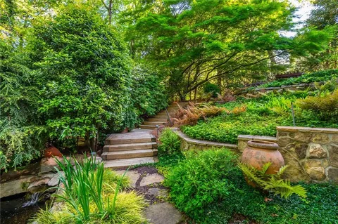 $1,995,000 | 3 Powers Chase Circle Northwest, Atlanta, GA 30327