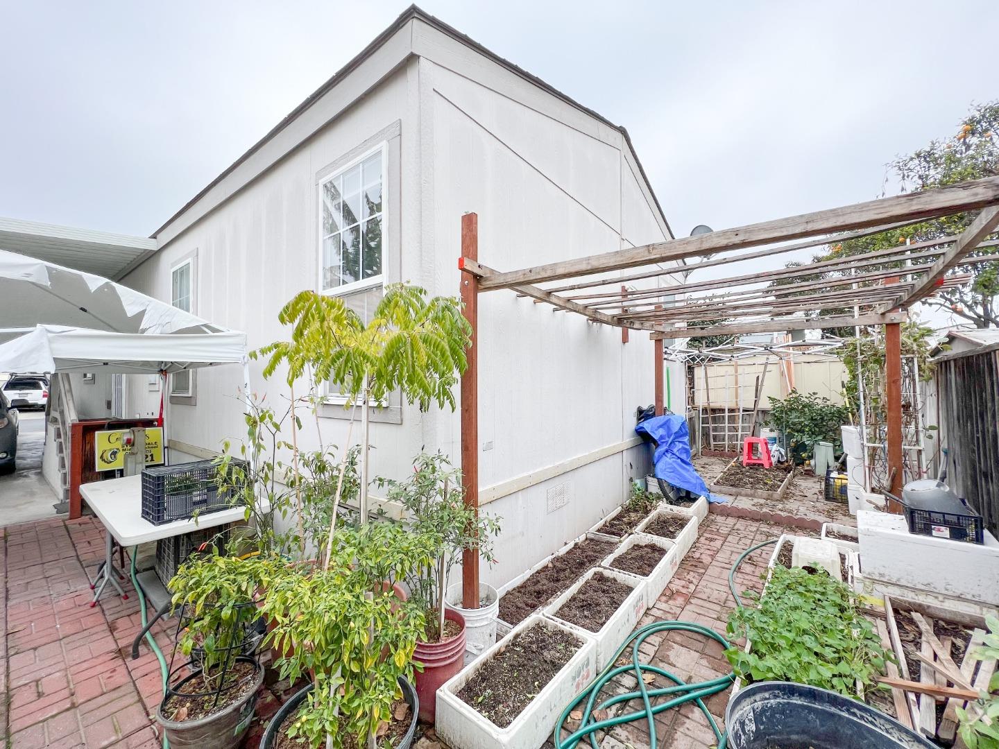 555 Umbarger Road, Unit 30 San Jose, CA 95111 - Photo 15 of 15 a view of outdoor space