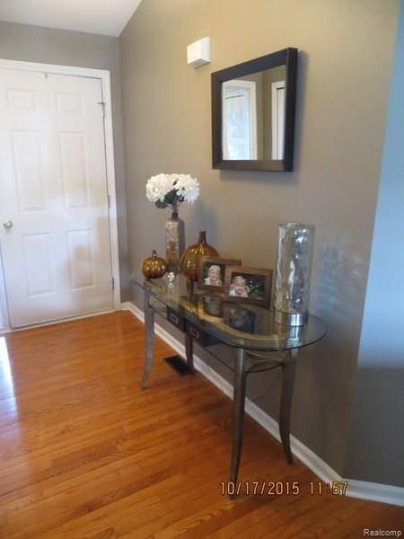 28360 Lange Road New Baltimore, MI 48047 - Photo 7 of 17 IMG_7586.JPG