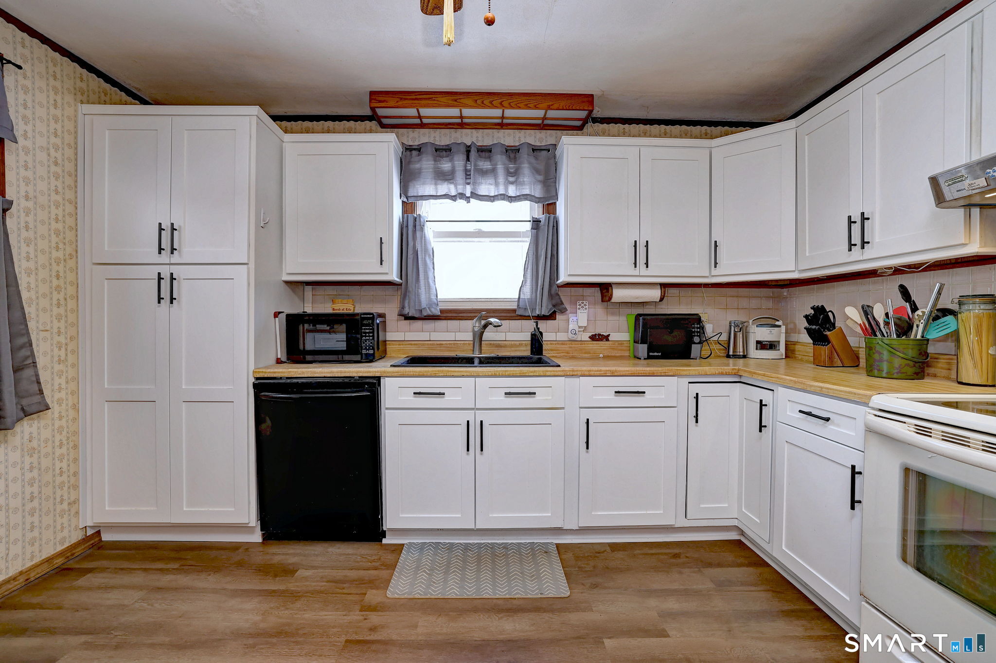 32 George Street Seymour, CT 06483 - Photo 15 of 37