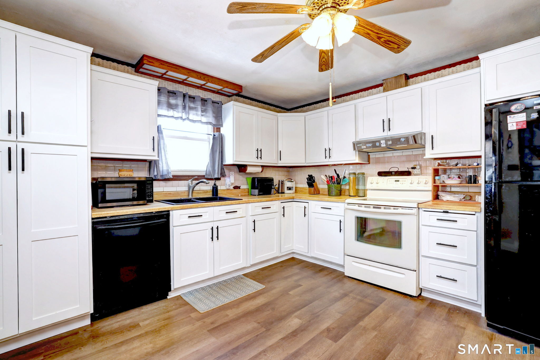 32 George Street Seymour, CT 06483 - Photo 16 of 37