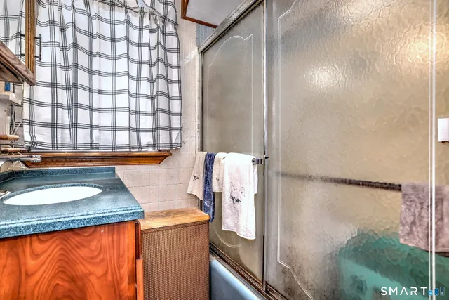 $289,000 | 32 George Street, Seymour, CT 06483