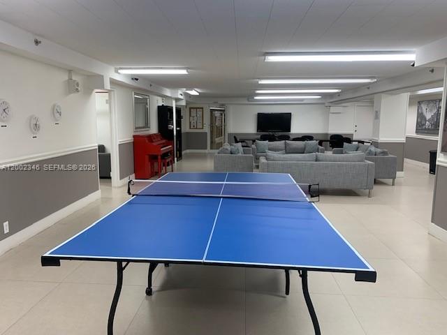 100 Lincoln Road, Unit 927 Miami Beach, FL 33139 - Photo 42 of 42 a room with lots of furniture and view